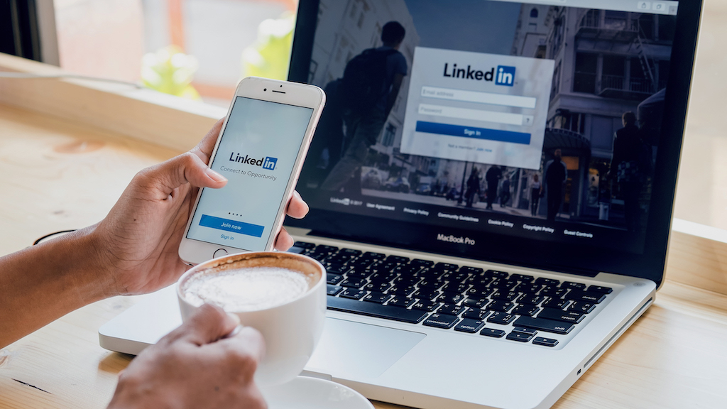 How to Use LinkedIn Polls to Attract High-Ticket Clients